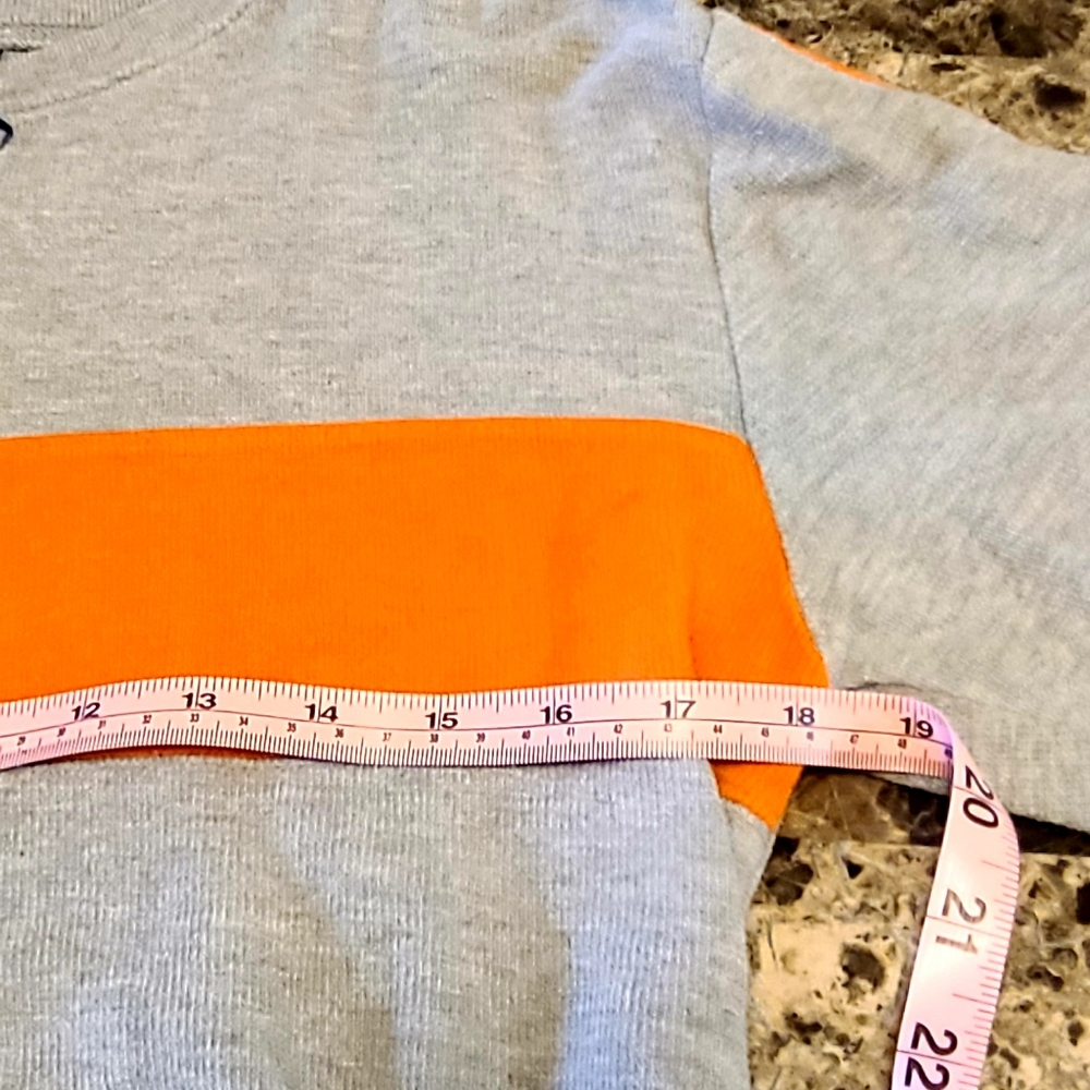 Old Navy long Sleeve crew neck sweater small.